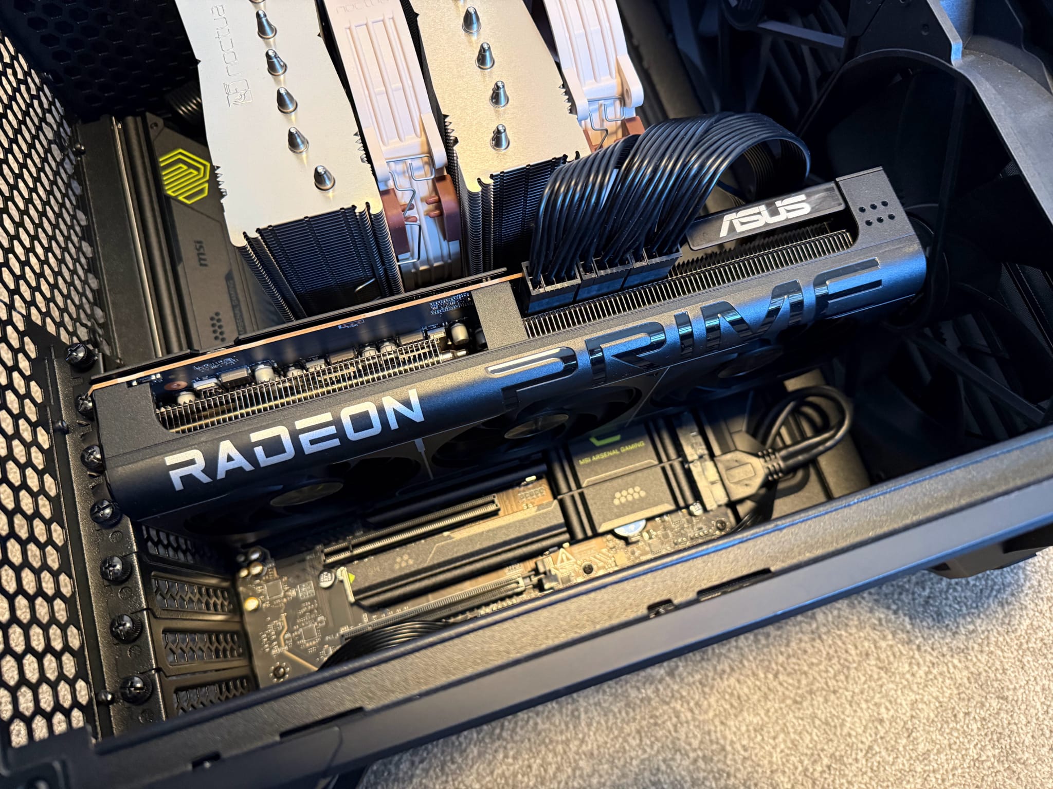 AMD Radeon RX 9070 XT